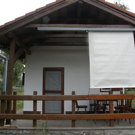 Balatonikisház *